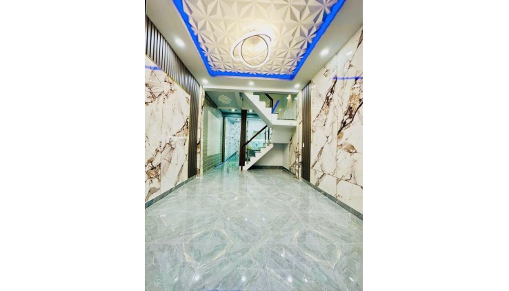 Bán nhà Bùi Văn Ba Quận 7 - 2 tầng, 42m² - Gân KCX Tân Thuận - 4.2 tỷ TL,